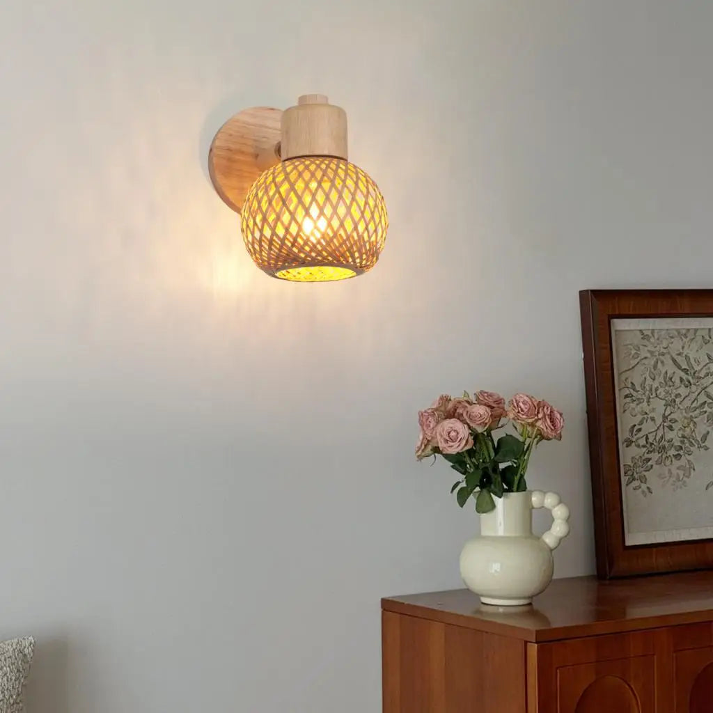 Rattan Bamboo Wall Lamp Sconce Fixture Vintage Boho Rustic Wall Light for Hallway Porch Bedroom Living Room Indoor Lighting E27